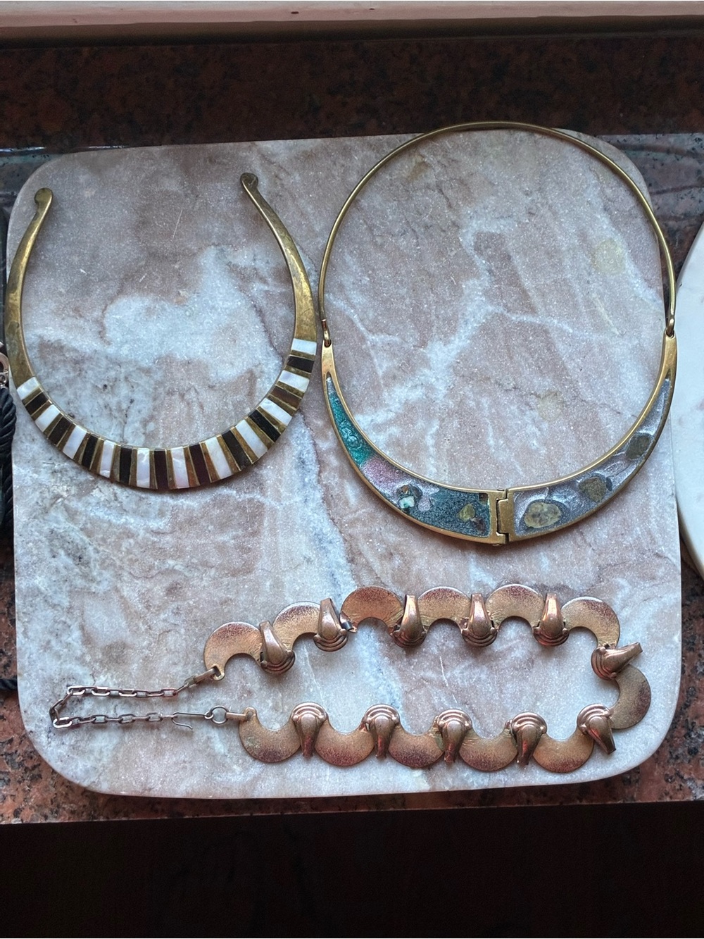 Lot of 3 necklaces - brass